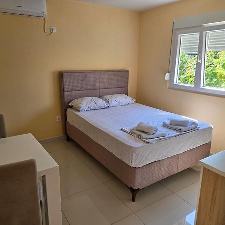 Apartman Tolosi Podgorica Extérieur photo