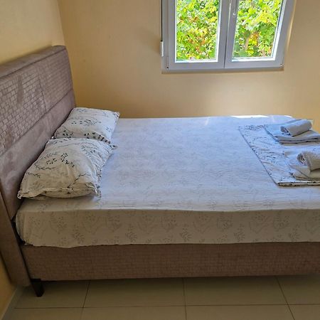 Apartman Tolosi Podgorica Extérieur photo